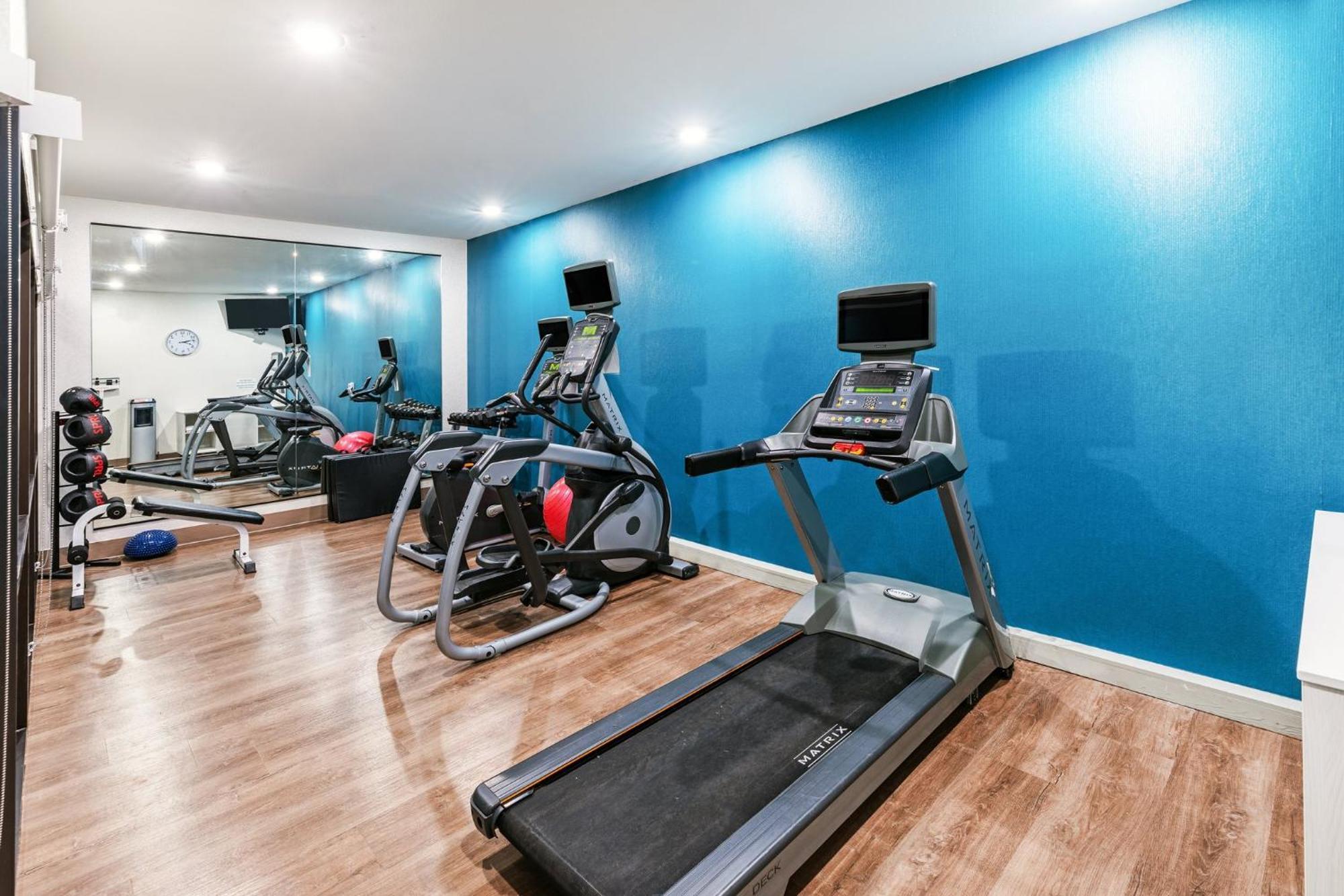 Holiday Inn Express & Suites Sulphur - Lake Charles By Ihg Εξωτερικό φωτογραφία