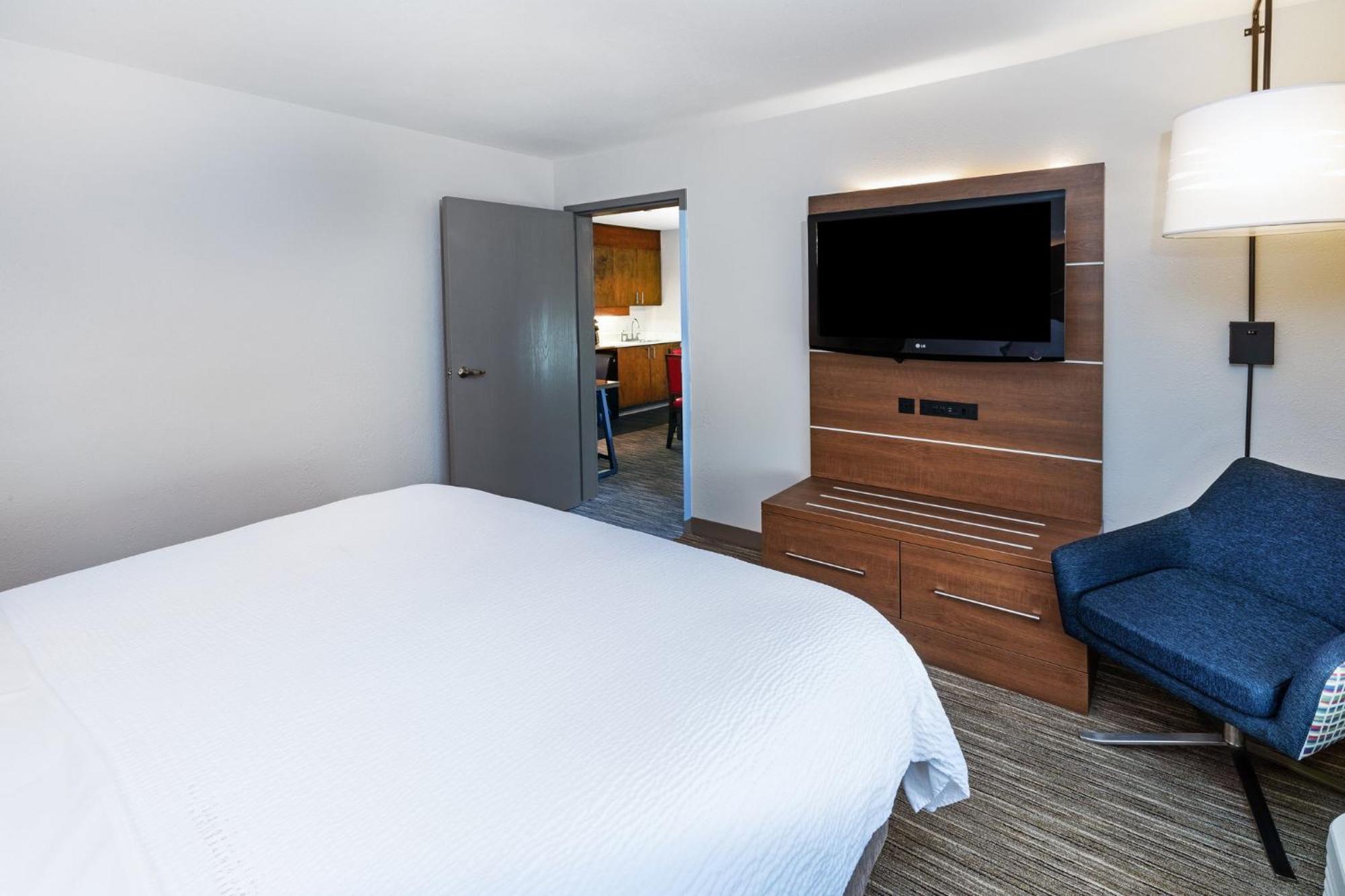 Holiday Inn Express & Suites Sulphur - Lake Charles By Ihg Εξωτερικό φωτογραφία