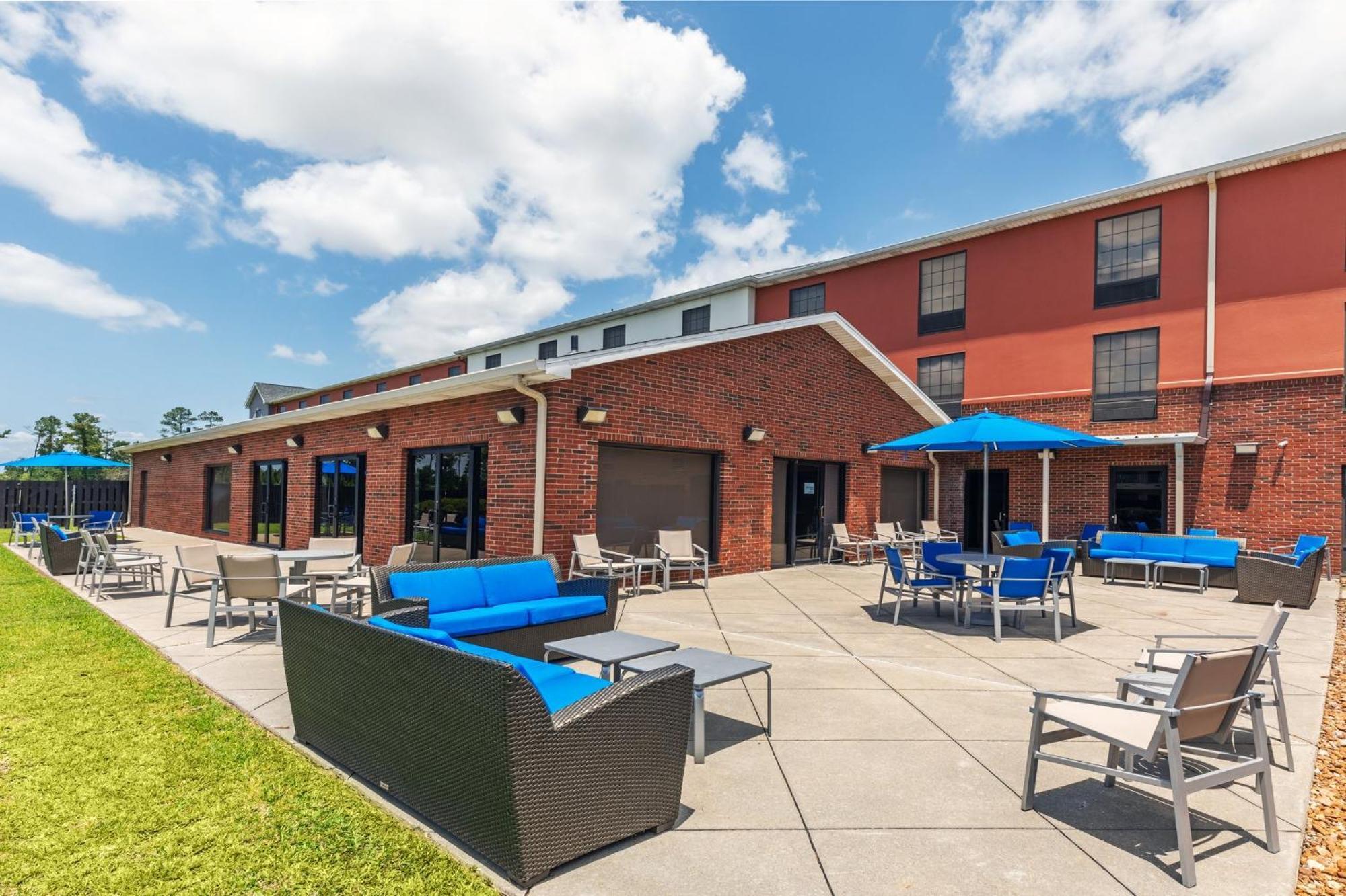 Holiday Inn Express & Suites Sulphur - Lake Charles By Ihg Εξωτερικό φωτογραφία