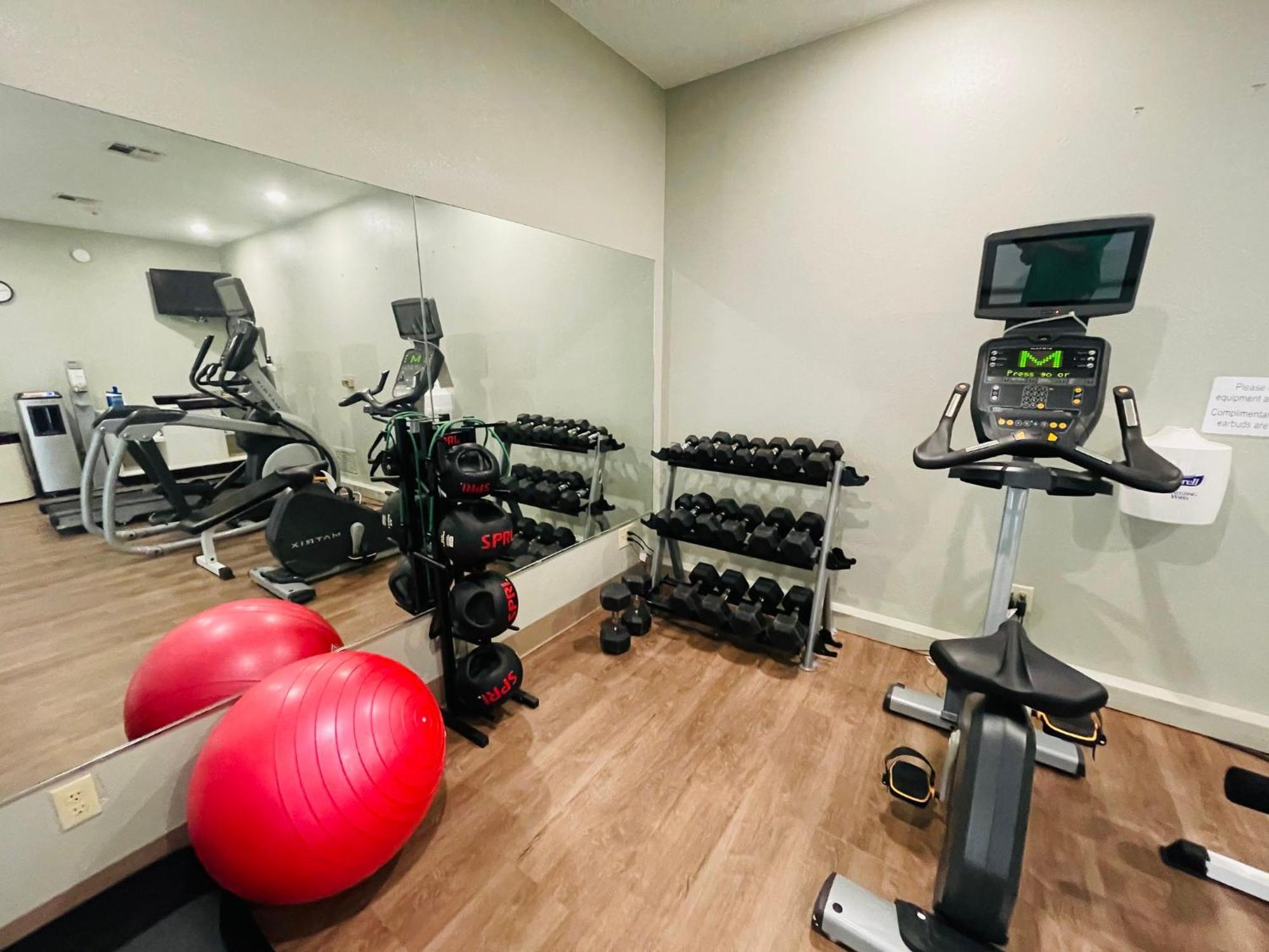 Holiday Inn Express & Suites Sulphur - Lake Charles By Ihg Εξωτερικό φωτογραφία